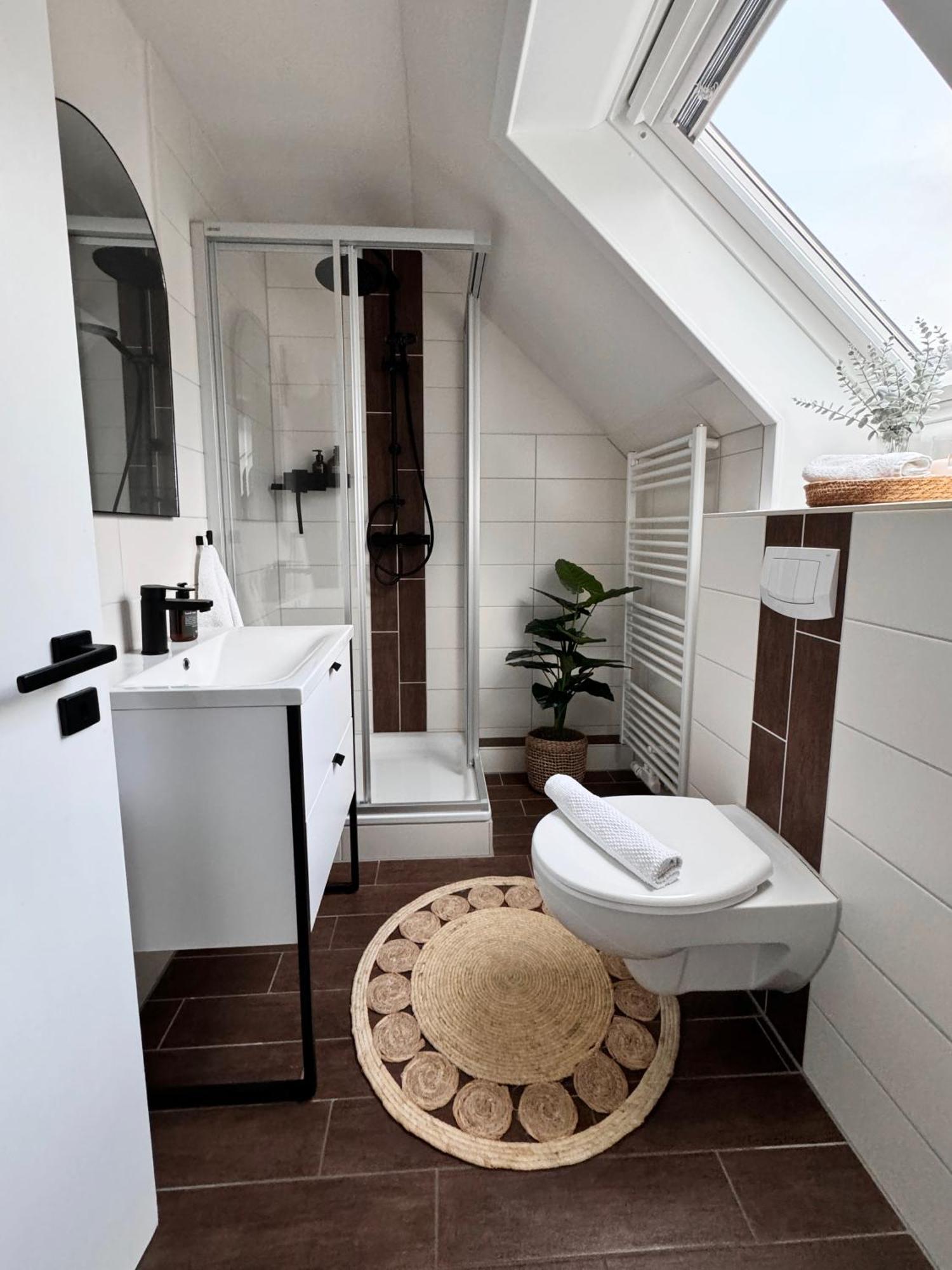 Seaside Rooms - Design-Apartment Mit Balkon & Parkplatz - Inklusive Strandkorb Direkt Am Wasser Und Spa & Sauna Saisonal Büsum Dış mekan fotoğraf